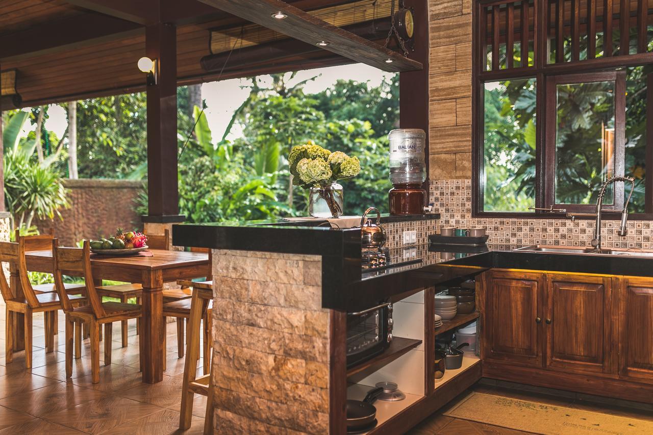 A Priori Villa Ubud Екстериор снимка