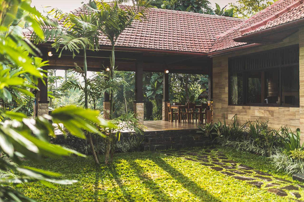 A Priori Villa Ubud Екстериор снимка
