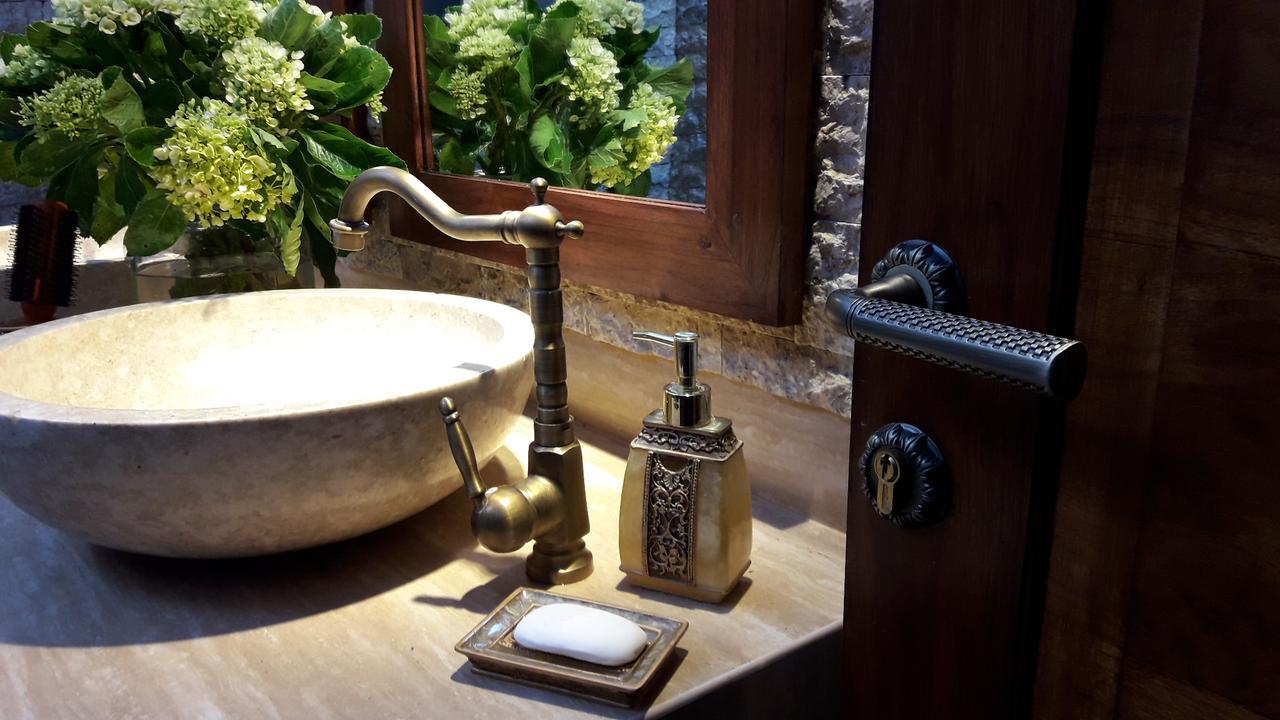 A Priori Villa Ubud Екстериор снимка