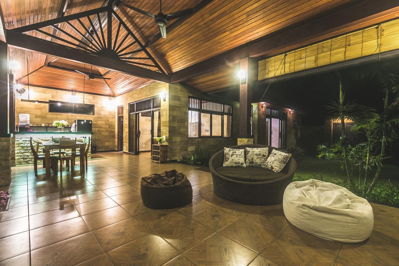 A Priori Villa Ubud Екстериор снимка