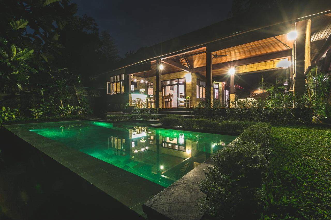 A Priori Villa Ubud Екстериор снимка